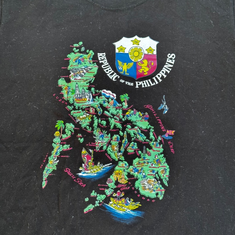 Republic of the Philippines Map T Shirt Dibuho Handpainted Souvenir Size L‎